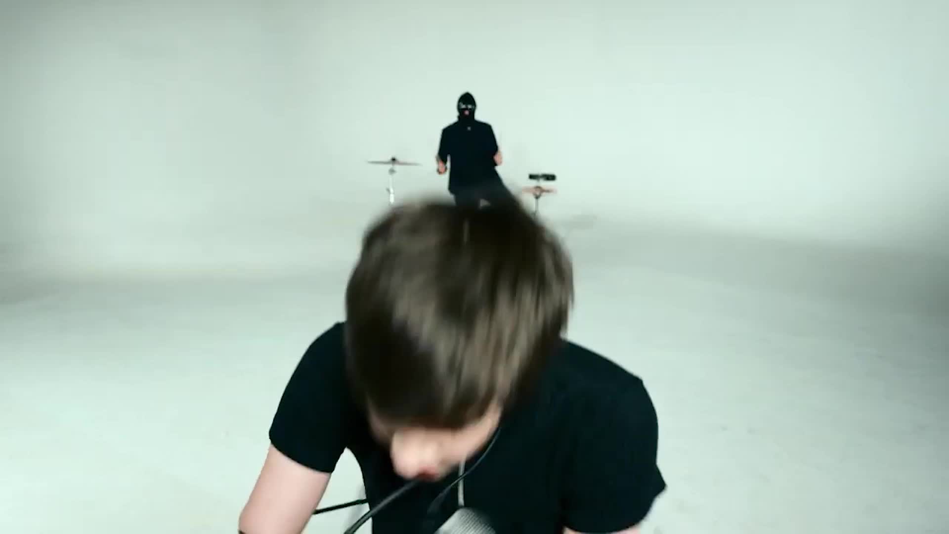 Thumbnail image for Rock n Roll Video Show S01E02 - Mind Playing Tricks